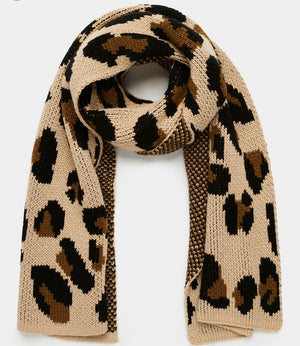 
                
                    Load image into Gallery viewer, Leopard Scarf
                
            